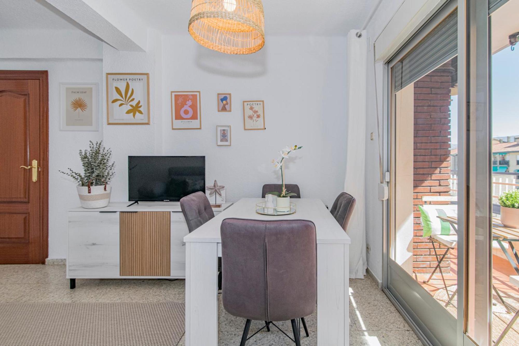 Delfin Retreat Con Terraza Junto A Parada De Metro Granada Kültér fotó