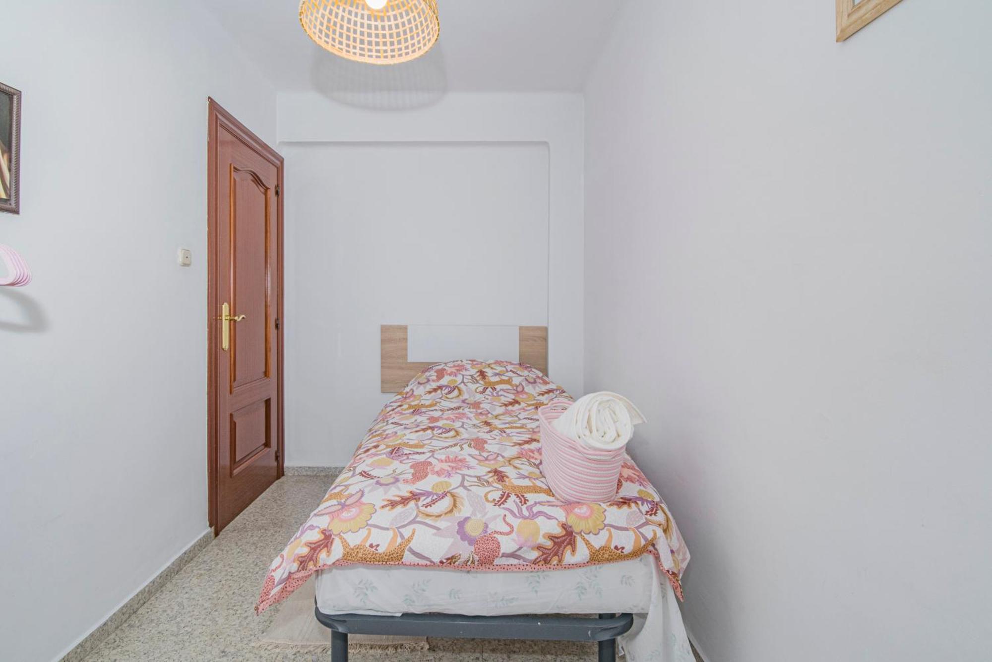 Delfin Retreat Con Terraza Junto A Parada De Metro Granada Kültér fotó
