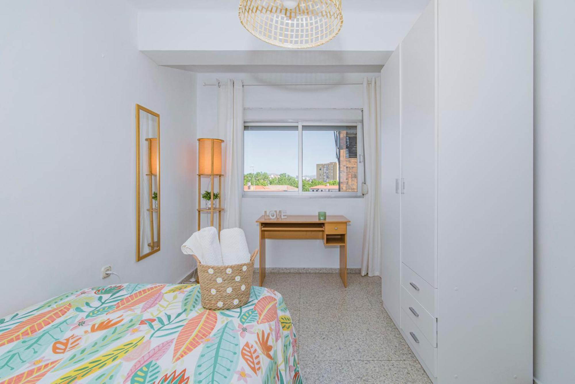 Delfin Retreat Con Terraza Junto A Parada De Metro Granada Kültér fotó