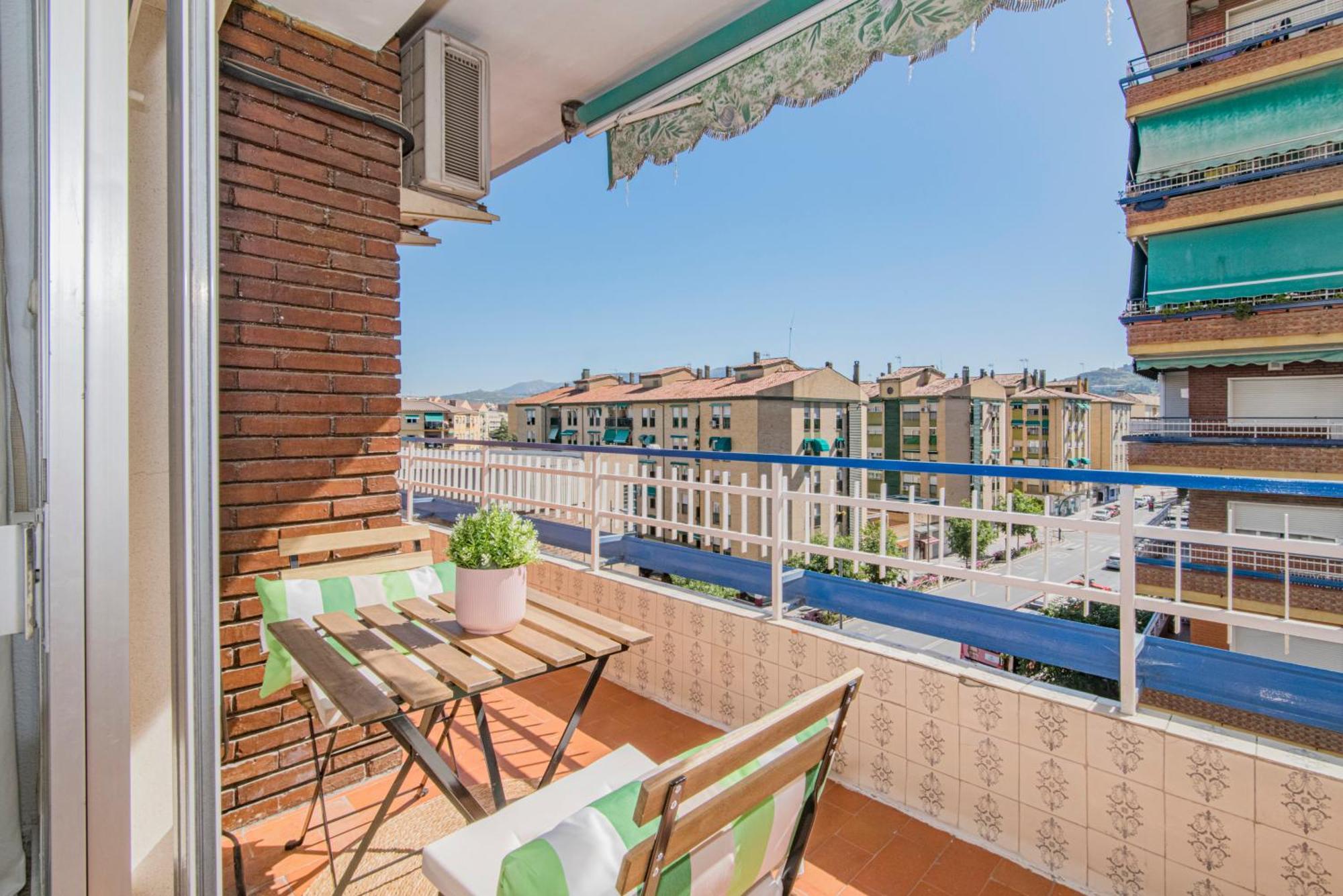Delfin Retreat Con Terraza Junto A Parada De Metro Granada Kültér fotó